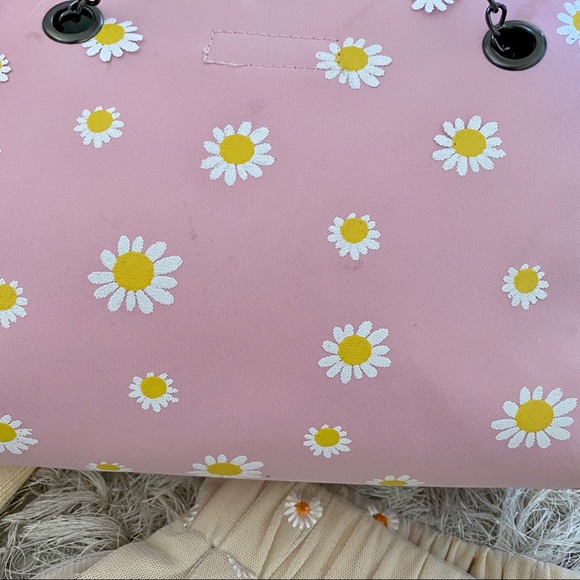NEW Daisy Purse - Picture 12 of 12